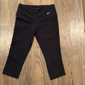 Nike Dri-fit Capri leggings